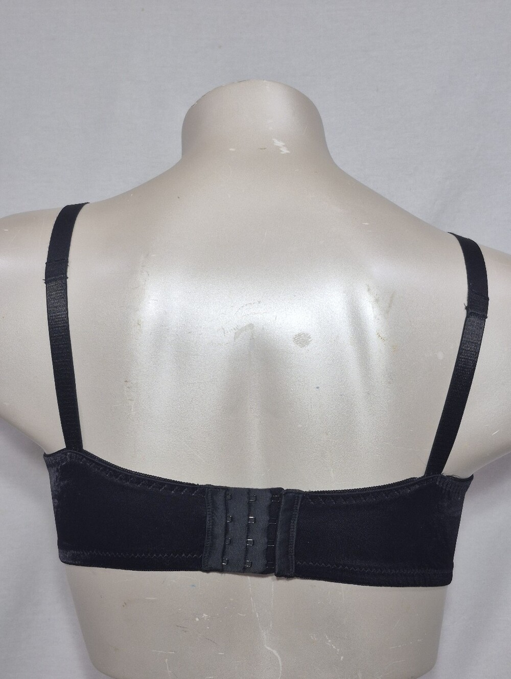 36DD Lilyette 417 Embroidered Minimizer Underwire Bra Black - Picture 5 of 7